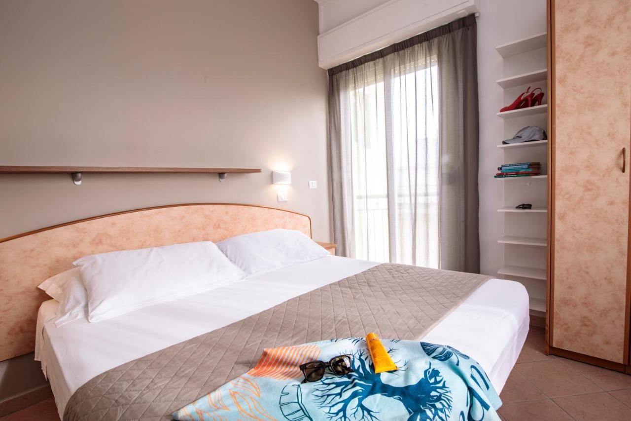 Hotel Holland Rimini Zewnętrze zdjęcie