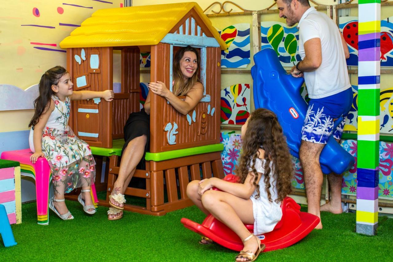 Hotel Holland Rimini Zewnętrze zdjęcie